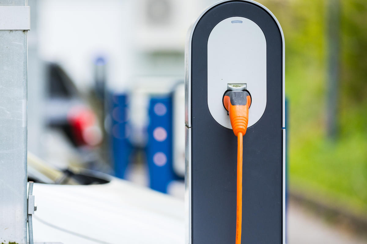 Elektriker-Installation-Ladestation-Wallbox-Regensburg